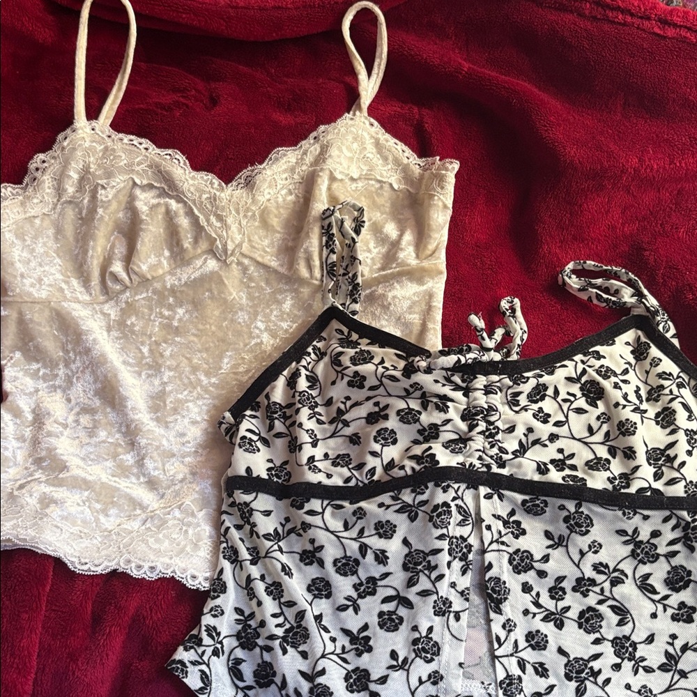 bundle (2) trendy lace tank tops